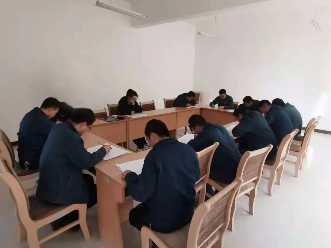 开云官方在线网页版-开云（中国）
组织开展第四季度员工综合素质测试(图3)