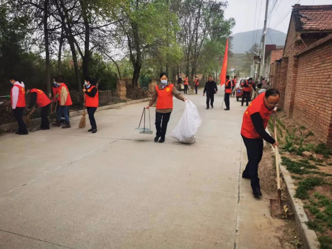 开云官方在线网页版-开云（中国）
赴包抓共建村社开展卫生清扫志愿服务活动(图3)
