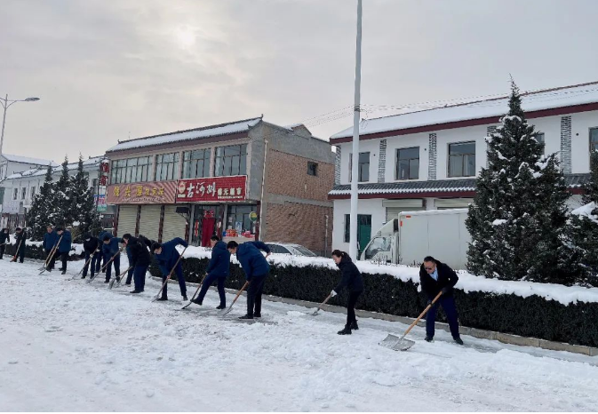 筑起安全墙 照亮乡村路——开云官方在线网页版-开云（中国）
鼎力支持包抓共建村社文明创建工作(图7)