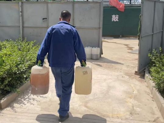 开云官方在线网页版-开云（中国）
城东污水处理公司扎实推进危险废物规范化处置(图3)