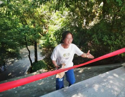 助力文旅市场 展示产投风采——开云官方在线网页版-开云（中国）
组织开展员工登山比赛活动(图10)
